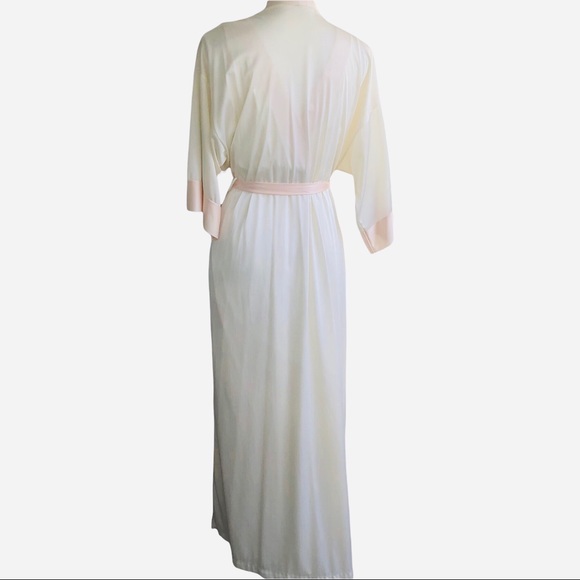 Vintage 70’s Victorian satin long nightgown and robe set Size Small - Picture 3 of 12